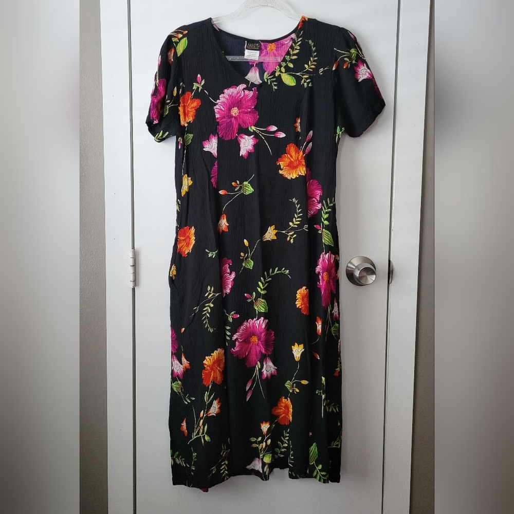 Salon Studio black floral dress